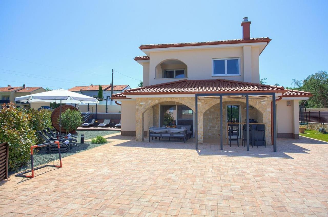 Holiday House Sea & Sun Residence Rasopasno Luaran gambar