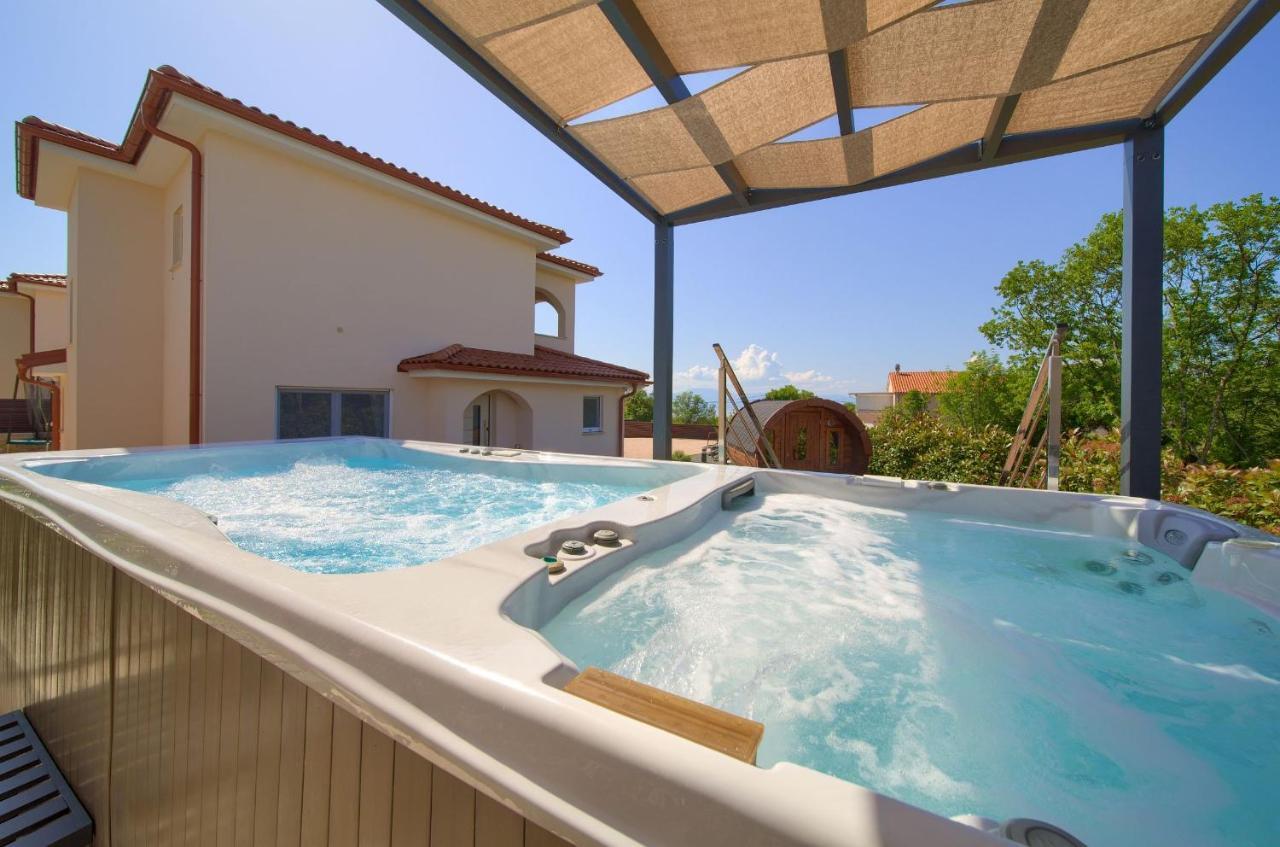 Holiday House Sea & Sun Residence Rasopasno Luaran gambar