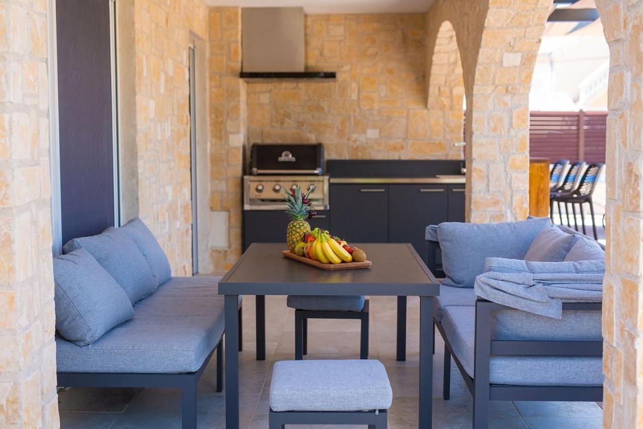 Holiday House Sea & Sun Residence Rasopasno Luaran gambar