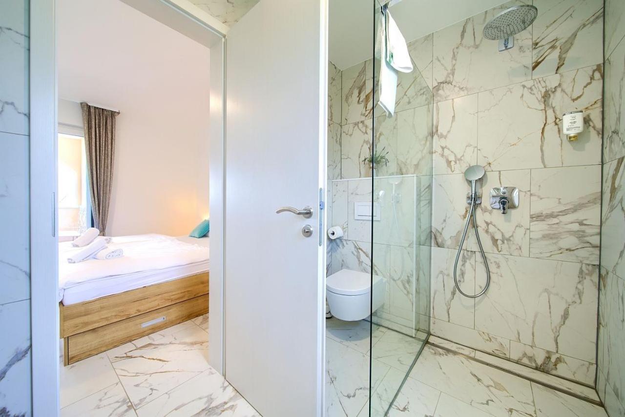 Holiday House Sea & Sun Residence Rasopasno Luaran gambar