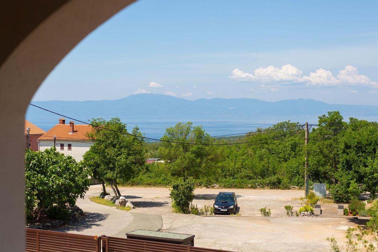 Holiday House Sea & Sun Residence Rasopasno Luaran gambar