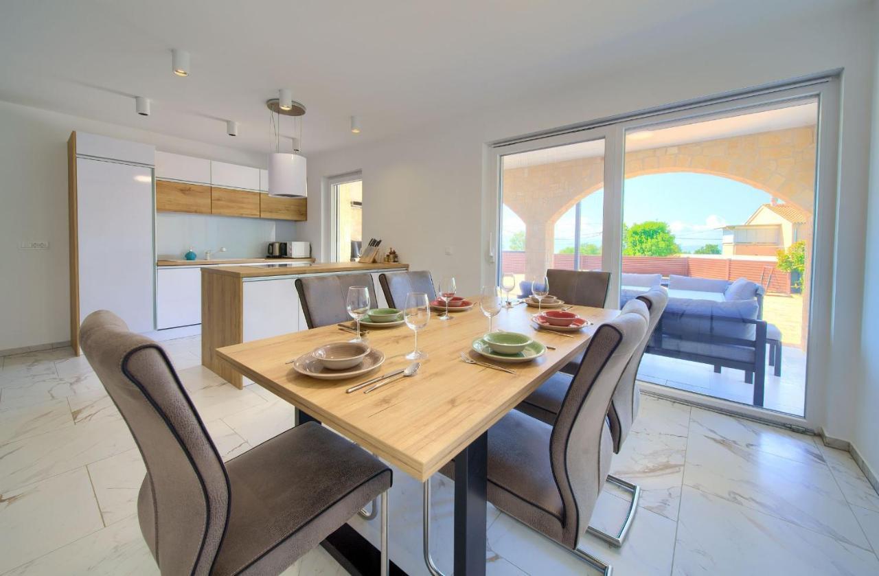 Holiday House Sea & Sun Residence Rasopasno Luaran gambar